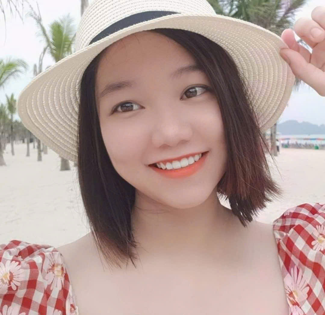 Ms Huyen