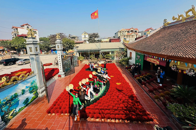 Quang Phu Cau Incense Making Village by Van & Hanoi City Jeep Tour Fullday