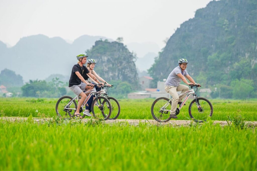 Quang Phu Cau Incense Village & Ninh Binh day tour from Hanoi – Private Day tour